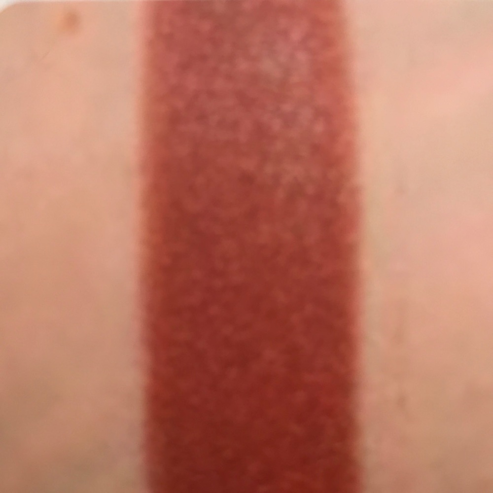 MAC Matte lipstick Taupe 616 NEW 💄